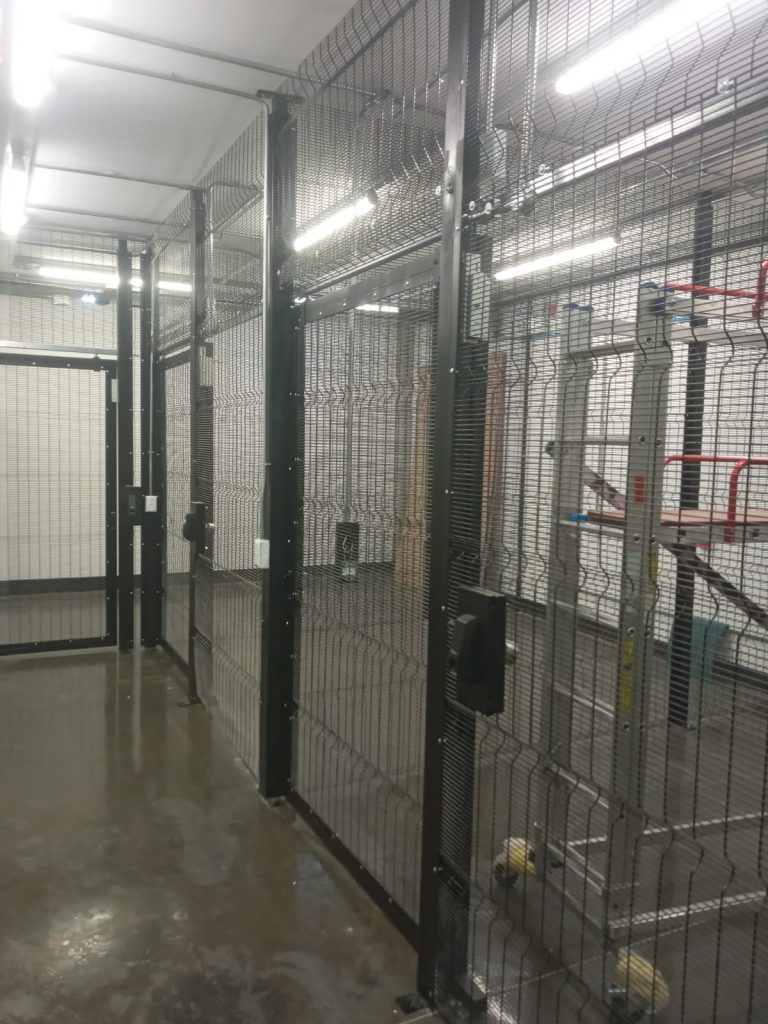 Hi spec internal cage 2